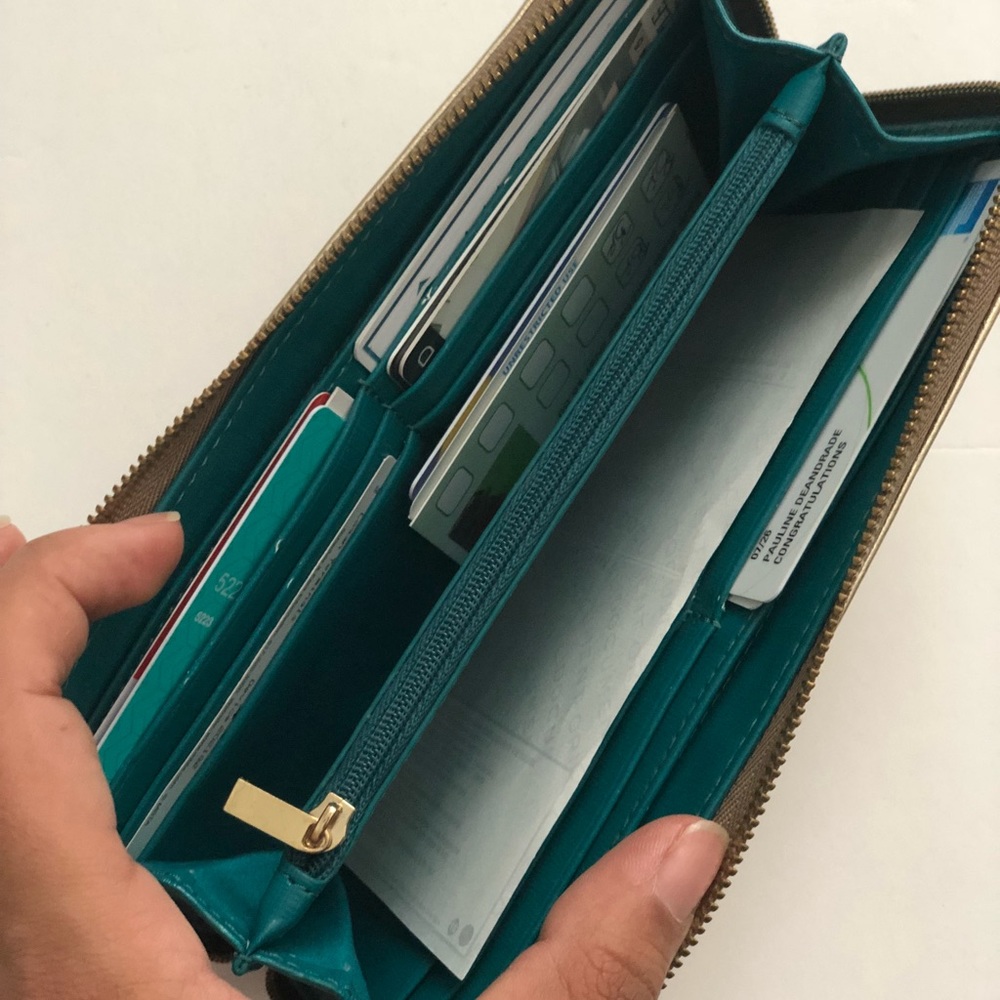 Fossil Gold Wallet - Picture 3 of 3